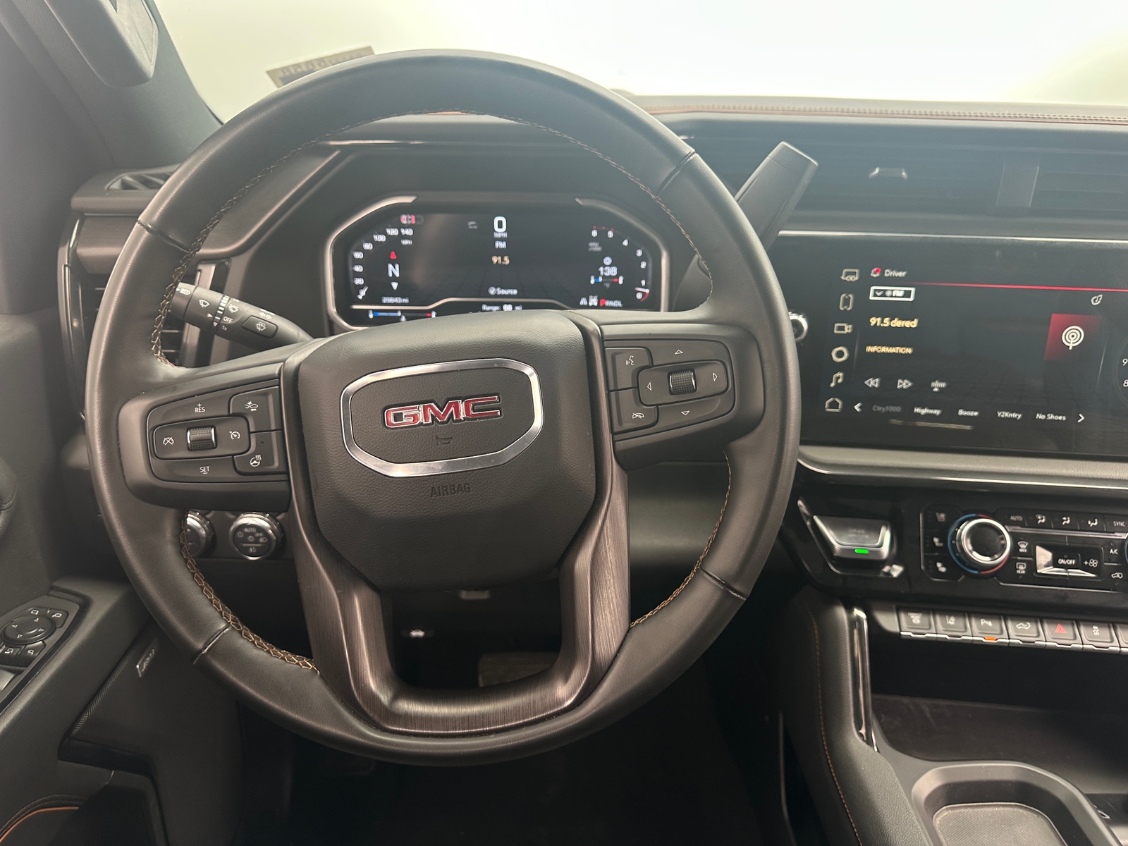 Thumbnail: 2024 GMC Sierra 2500 - 4