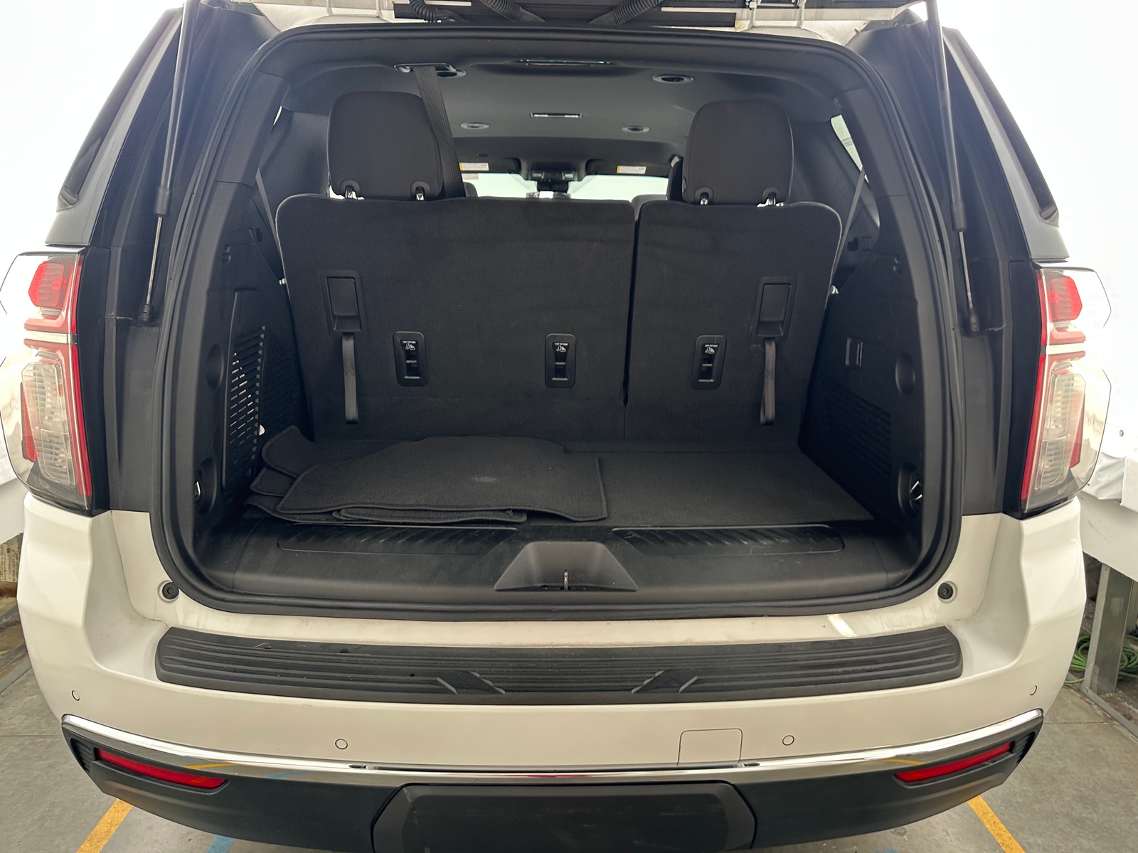 Thumbnail: 2023 Chevrolet Tahoe - 7