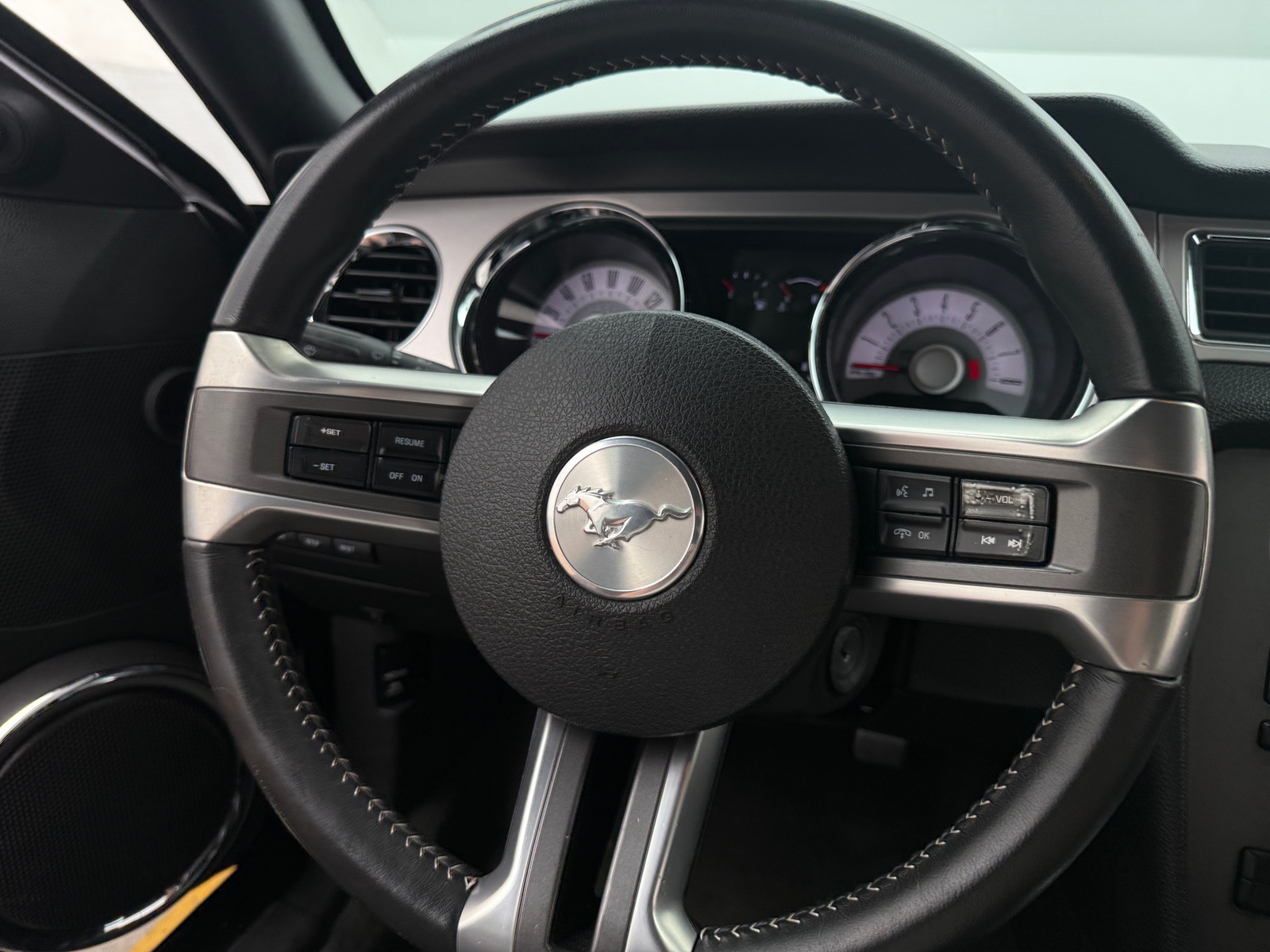 Thumbnail: 2012 Ford Mustang - 4