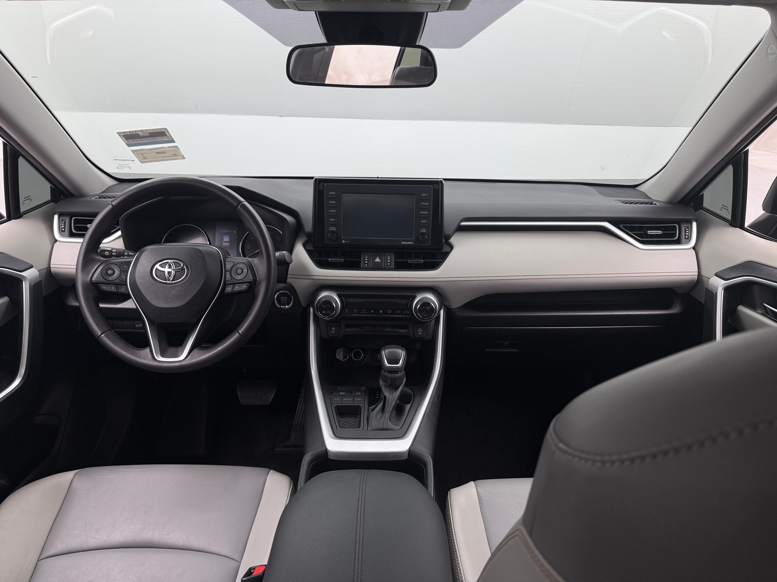 Thumbnail: 2022 Toyota RAV4 - 2