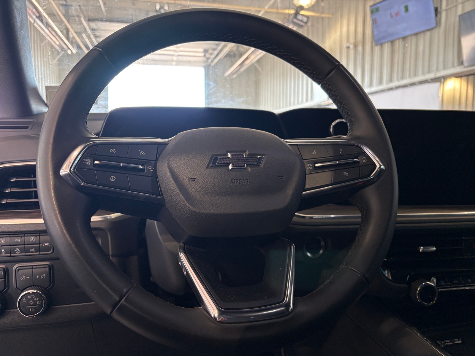 Thumbnail: 2025 Chevrolet Tahoe - 4