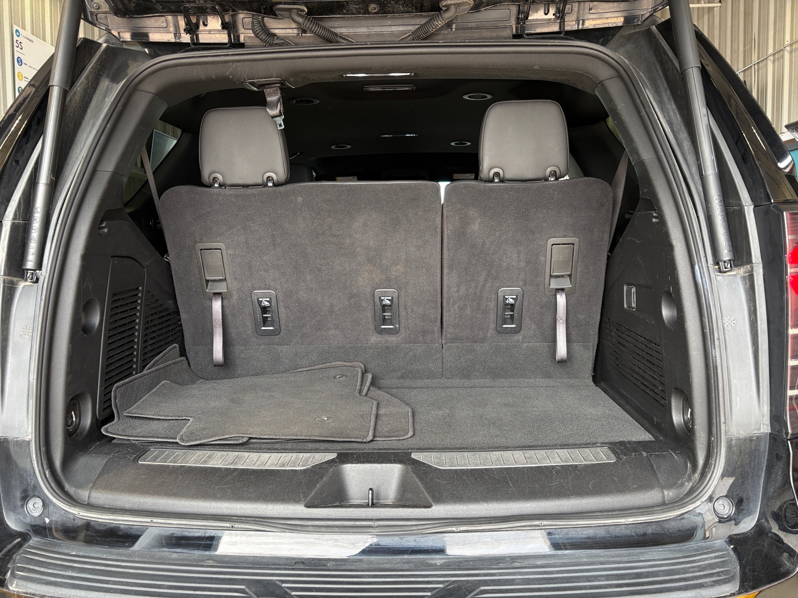 Thumbnail: 2025 Chevrolet Tahoe - 6