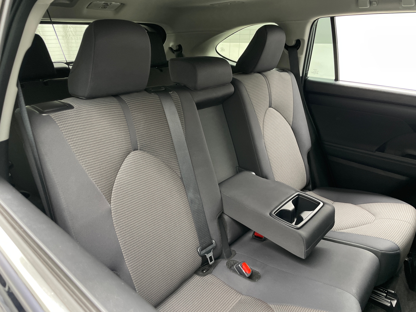 Thumbnail: 2025 Toyota Highlander - 6