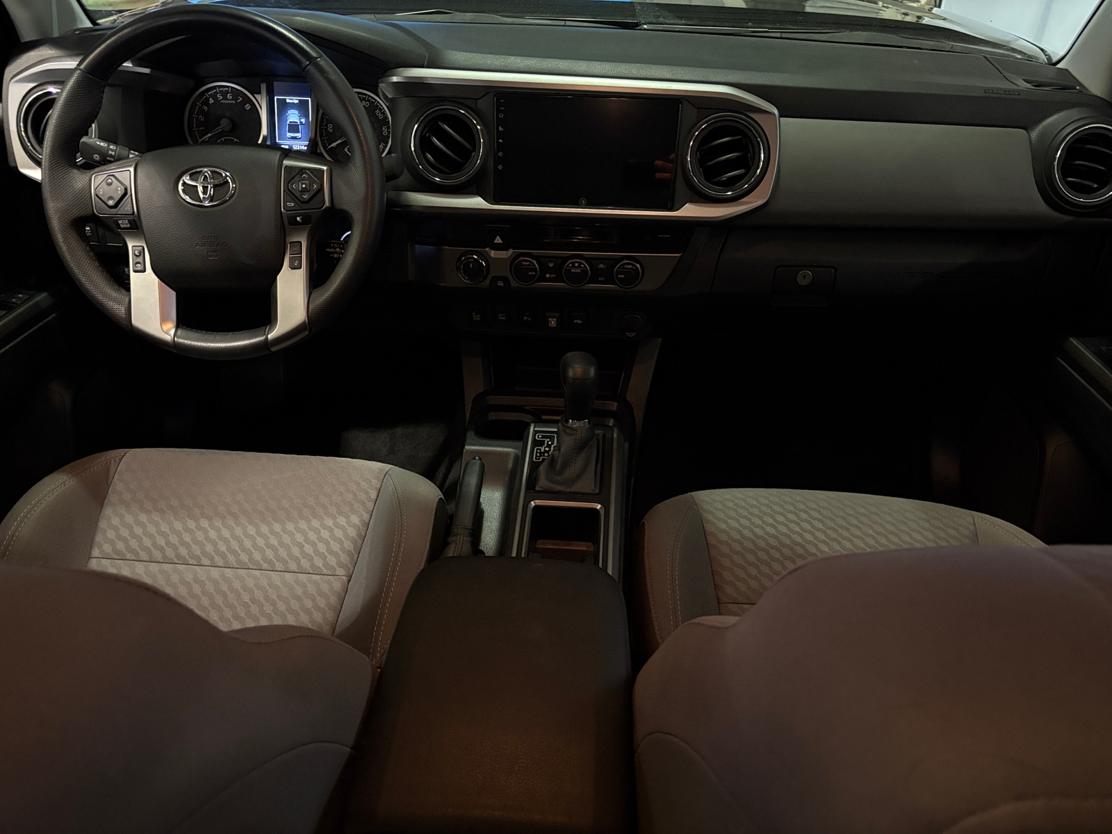 Thumbnail: 2022 Toyota Tacoma - 3