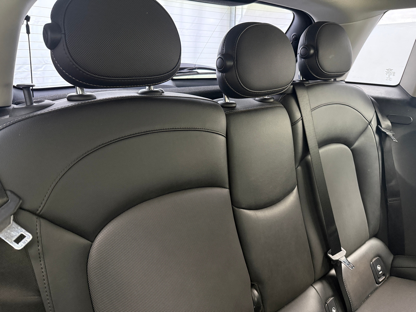 Thumbnail: 2015 MINI Cooper Hardtop - 5