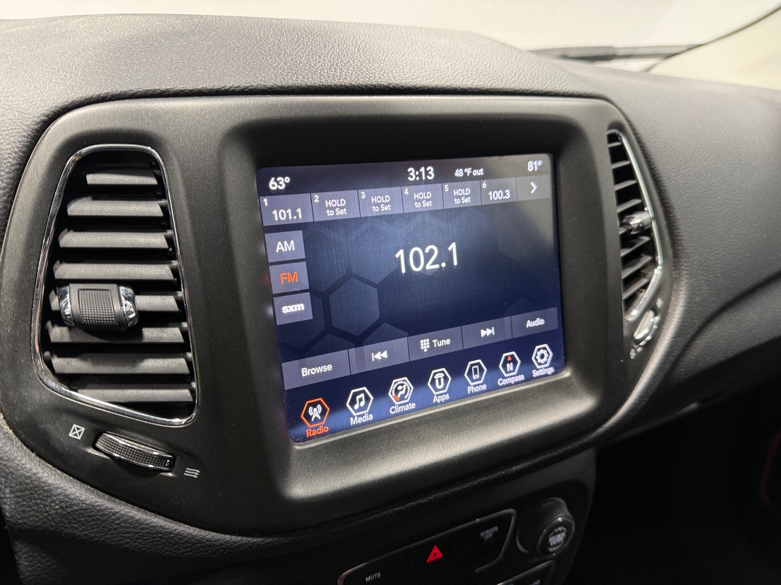 Thumbnail: 2019 Jeep Compass - 4