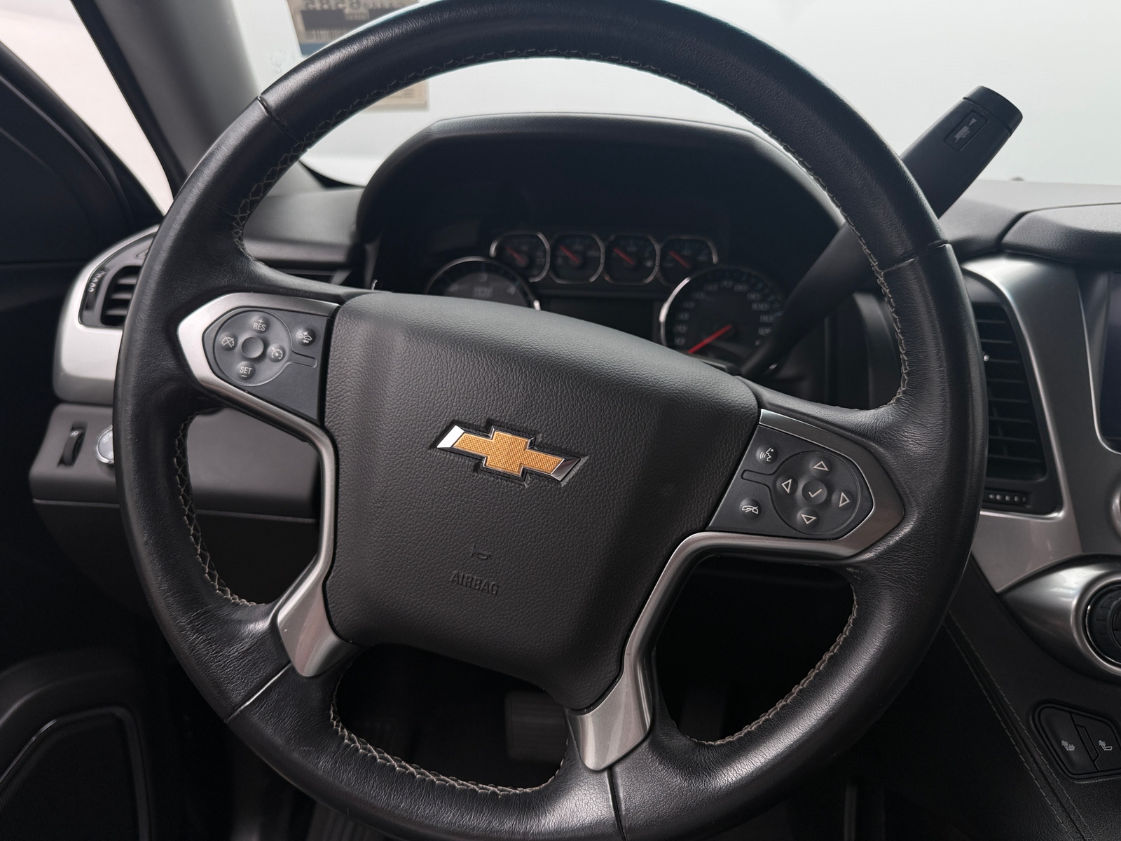 Thumbnail: 2019 Chevrolet Tahoe - 4
