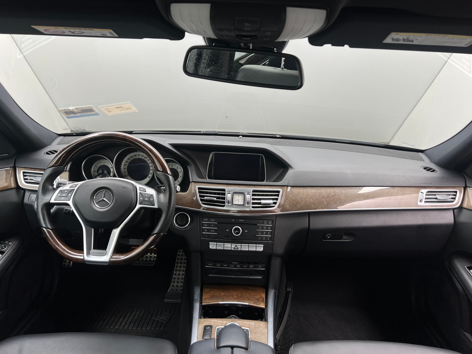 Thumbnail: 2016 Mercedes-Benz E-Class - 2