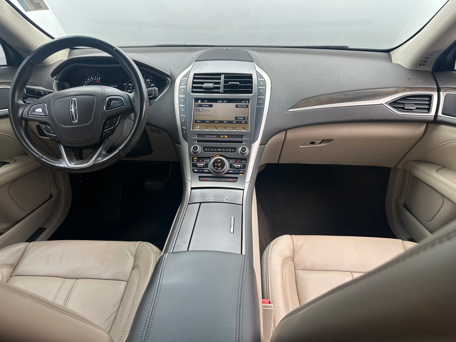 Thumbnail: 2017 Lincoln MKZ - 2