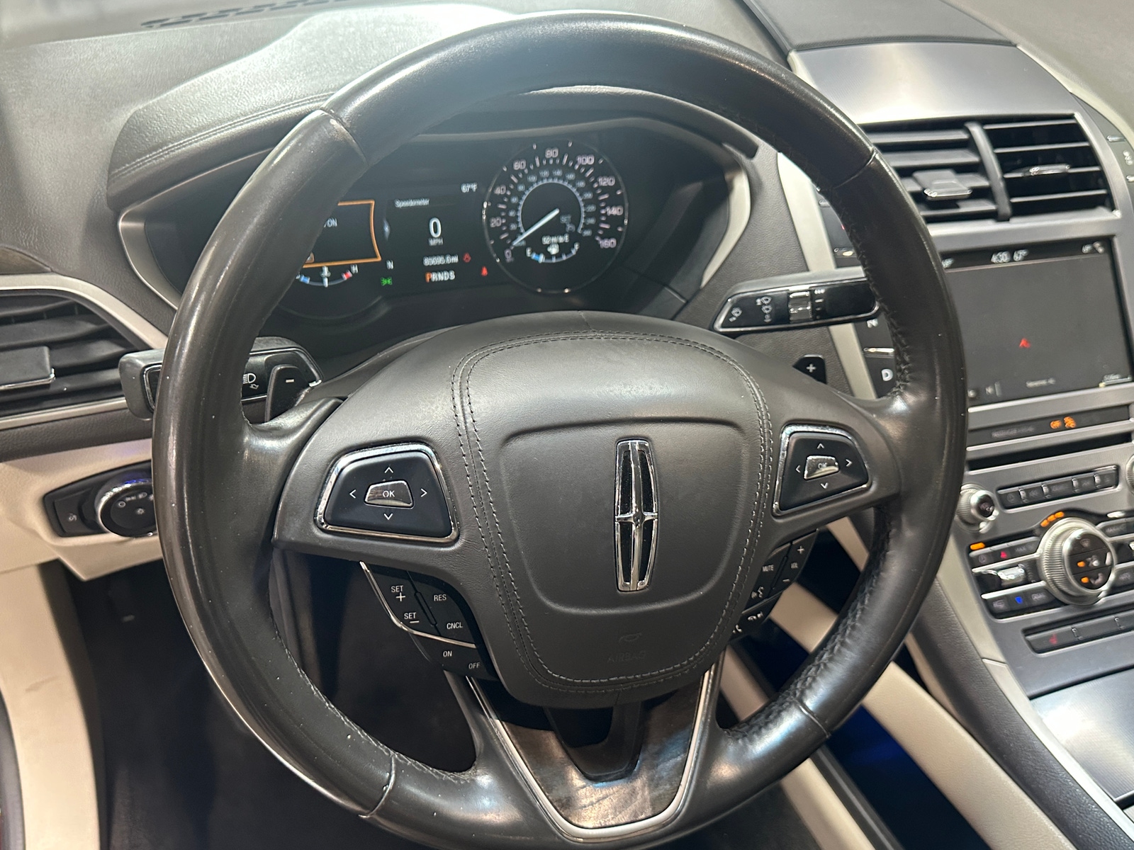 Thumbnail: 2017 Lincoln MKZ - 4