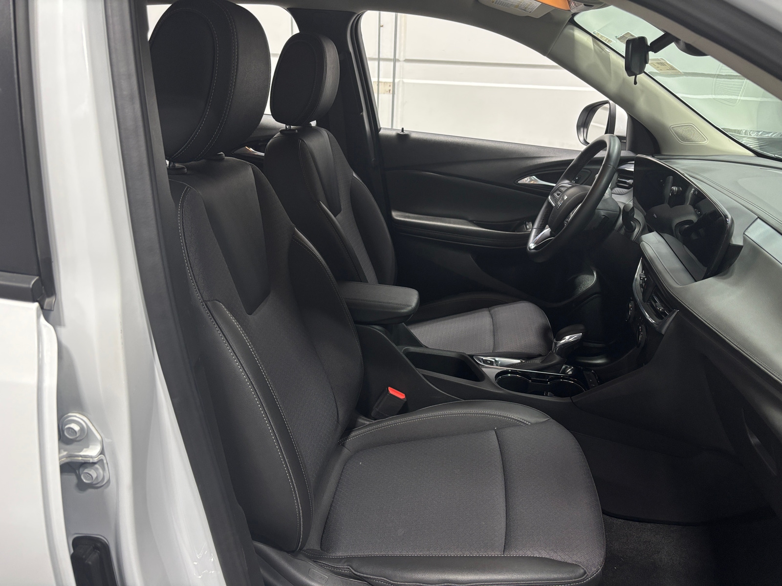 Thumbnail: 2025 Buick Encore GX - 2