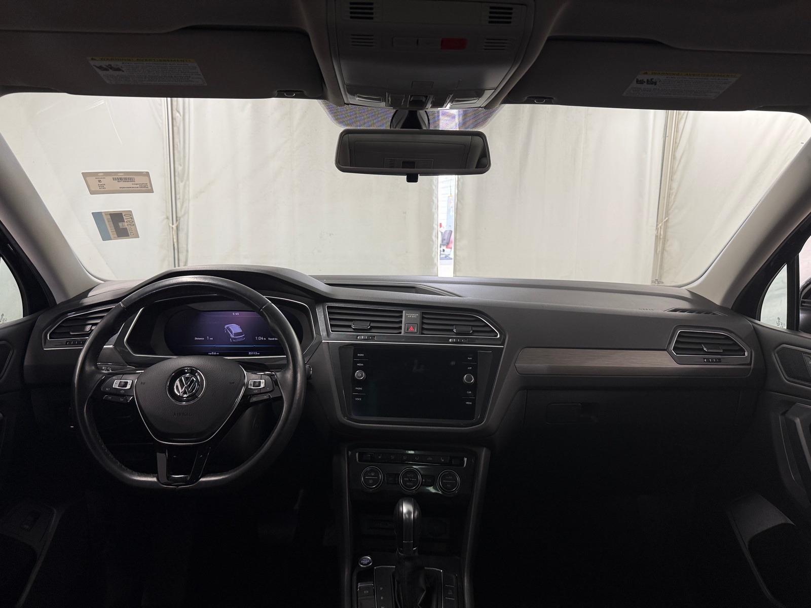 Thumbnail: 2019 Volkswagen Tiguan - 2