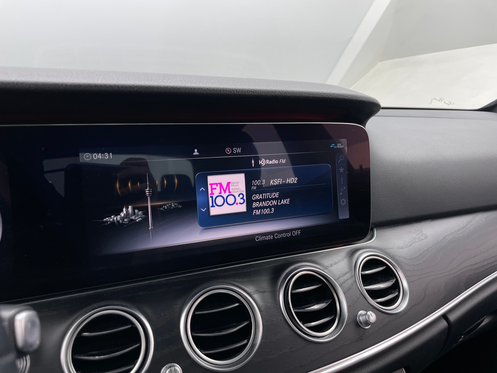 Thumbnail: 2020 Mercedes-Benz E-Class - 3