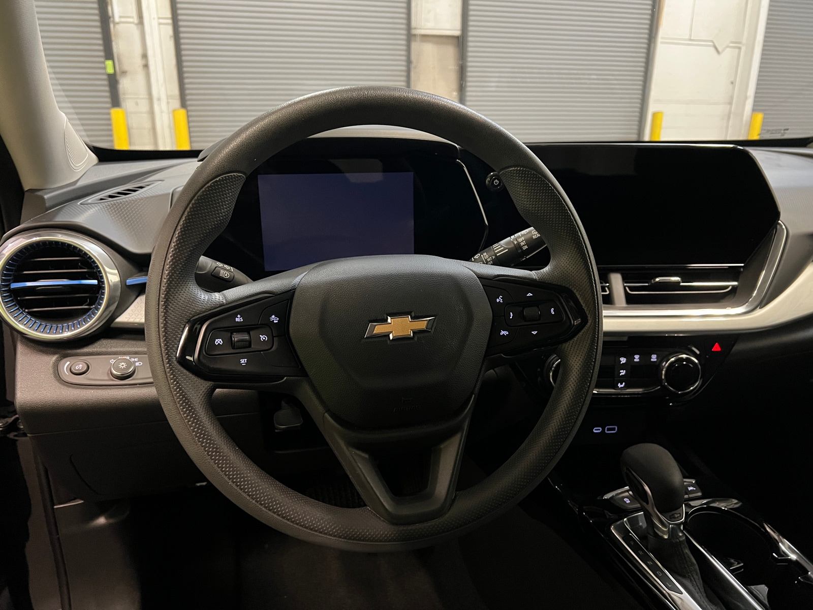 Thumbnail: 2025 Chevrolet Trax - 5