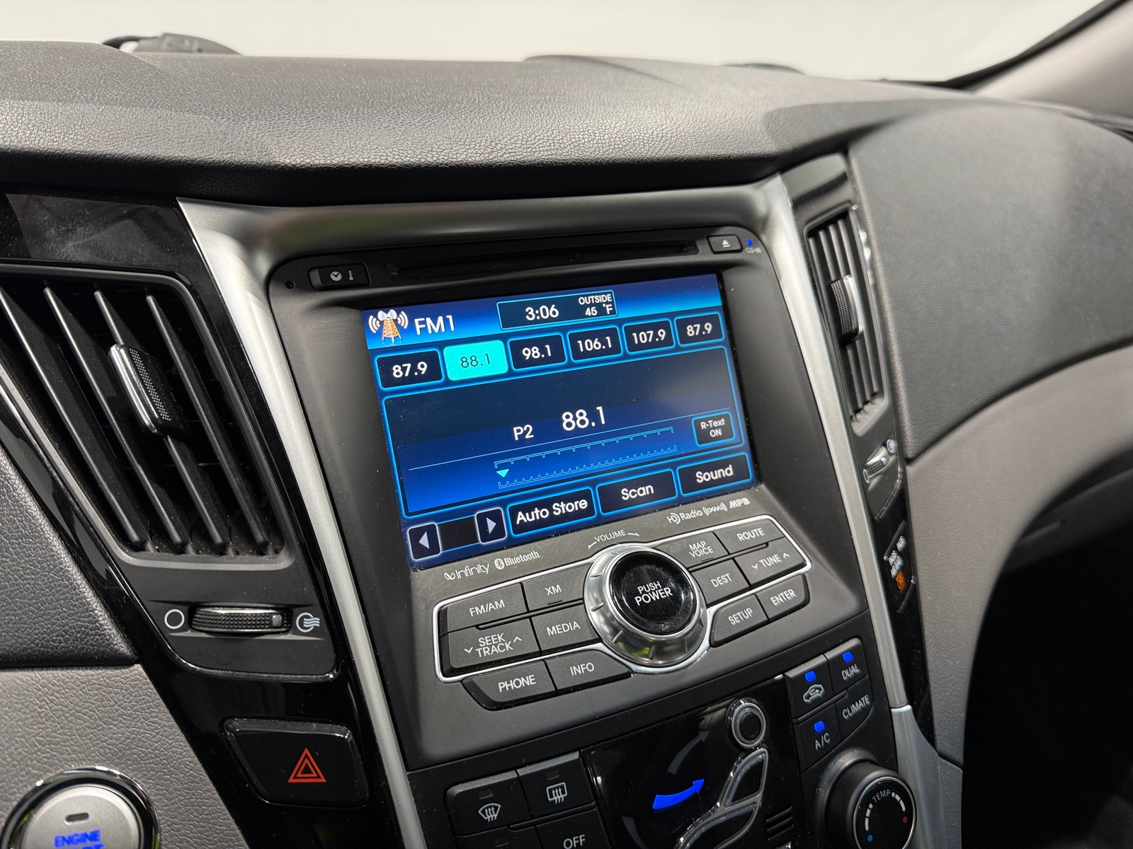 Thumbnail: 2012 Hyundai Sonata - 3