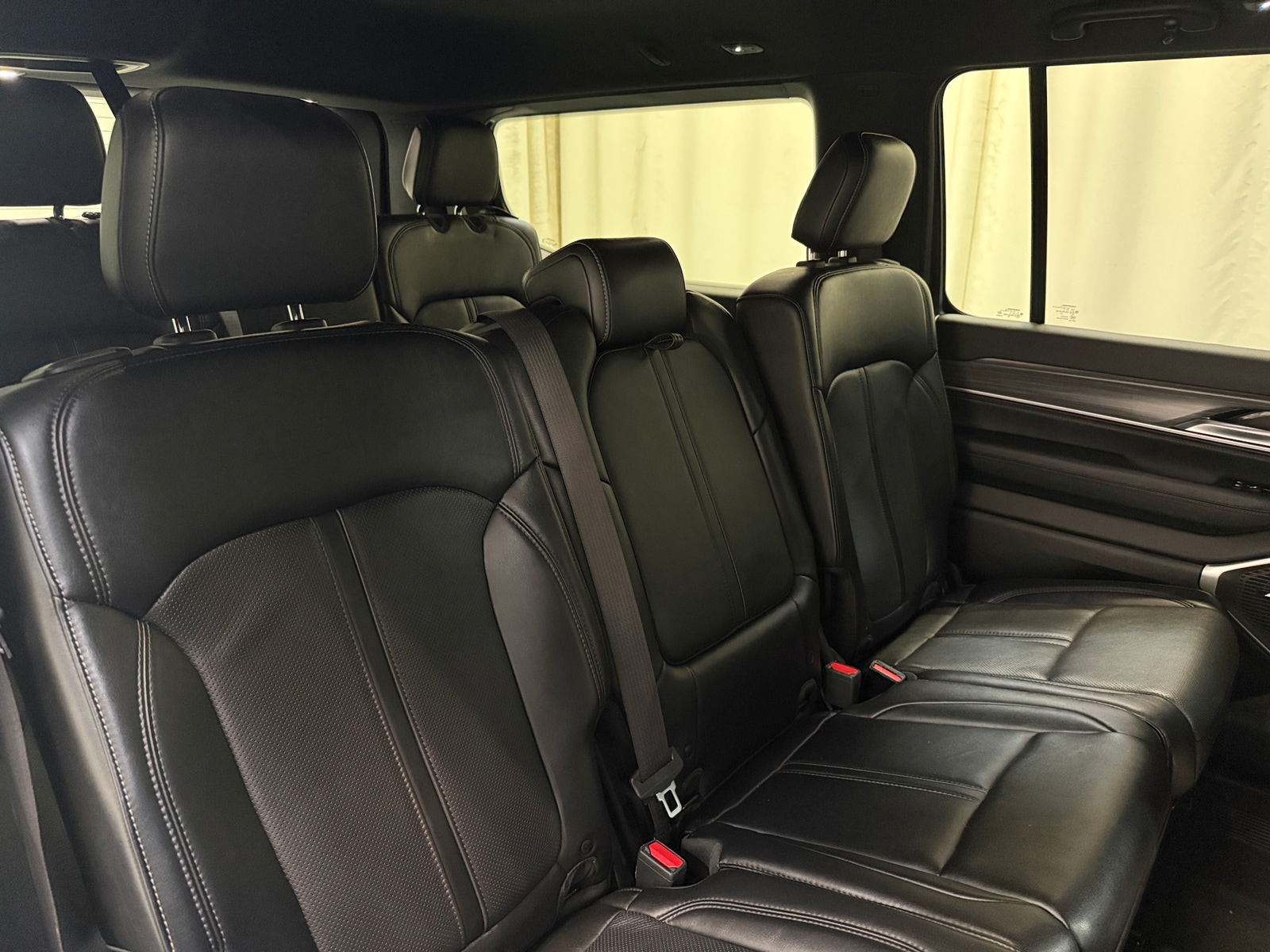 Thumbnail: 2024 Jeep Wagoneer - 5