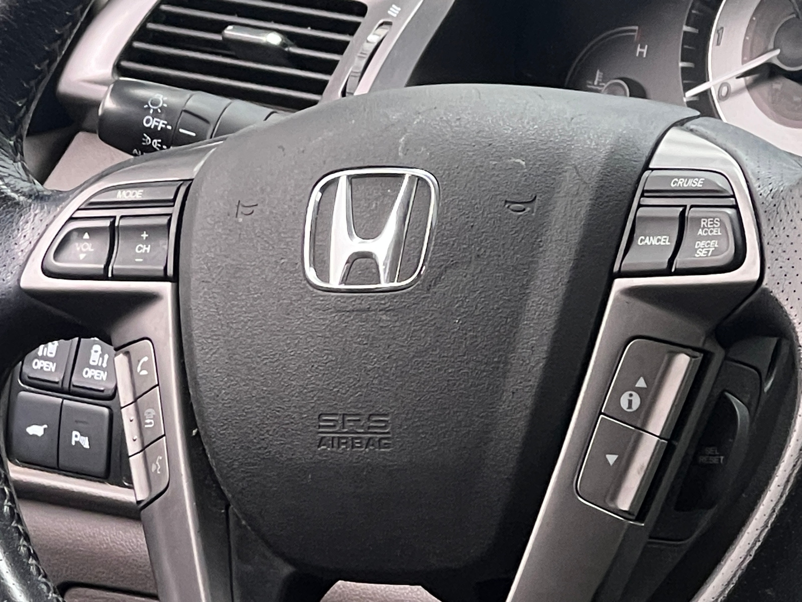 Thumbnail: 2014 Honda Odyssey - 4