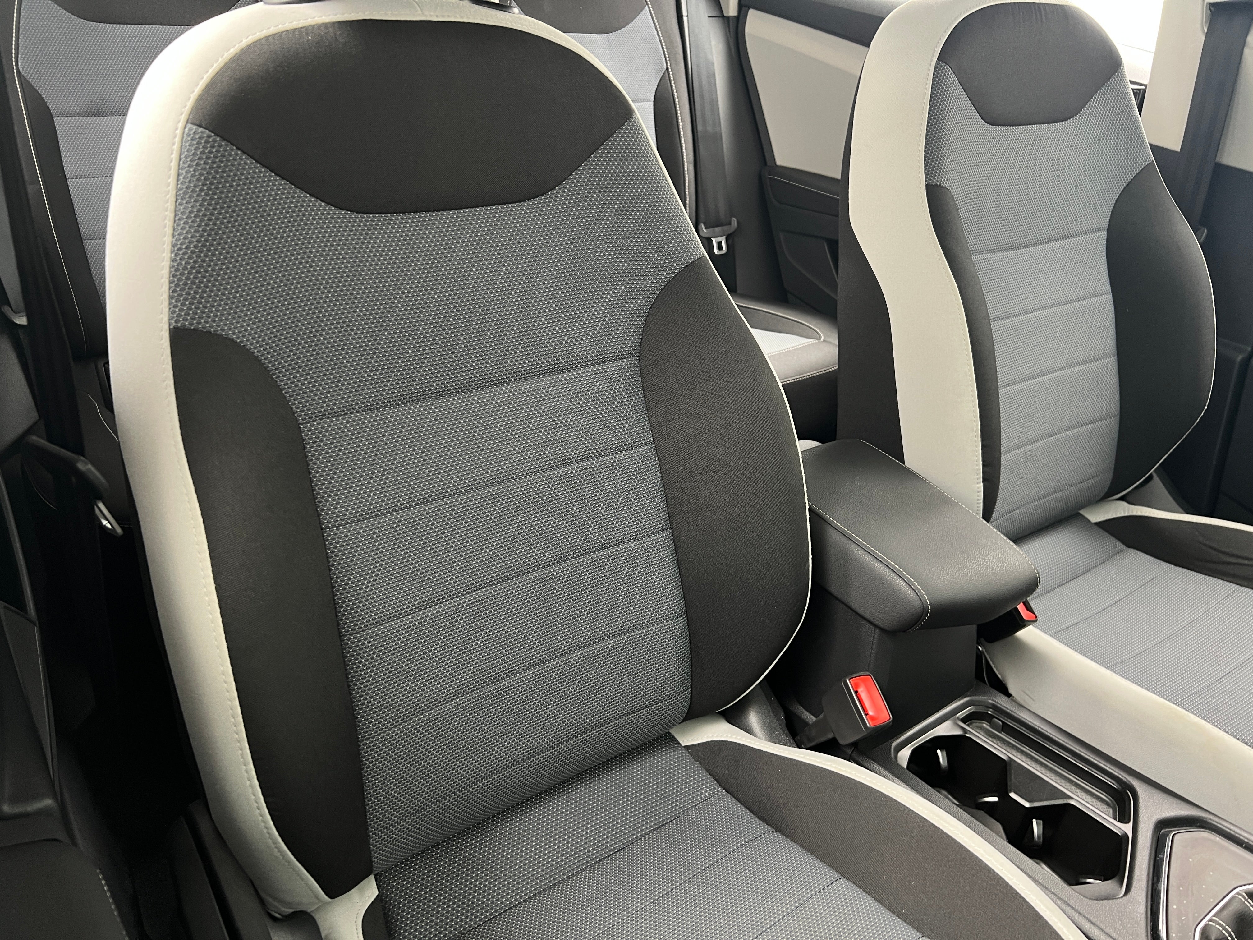 2025 Volkswagen Taos