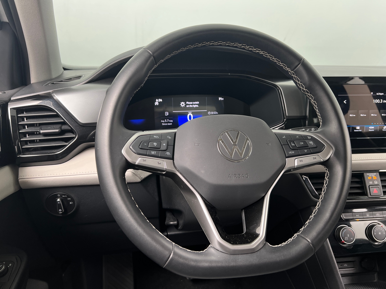 Thumbnail: 2025 Volkswagen Taos - 5