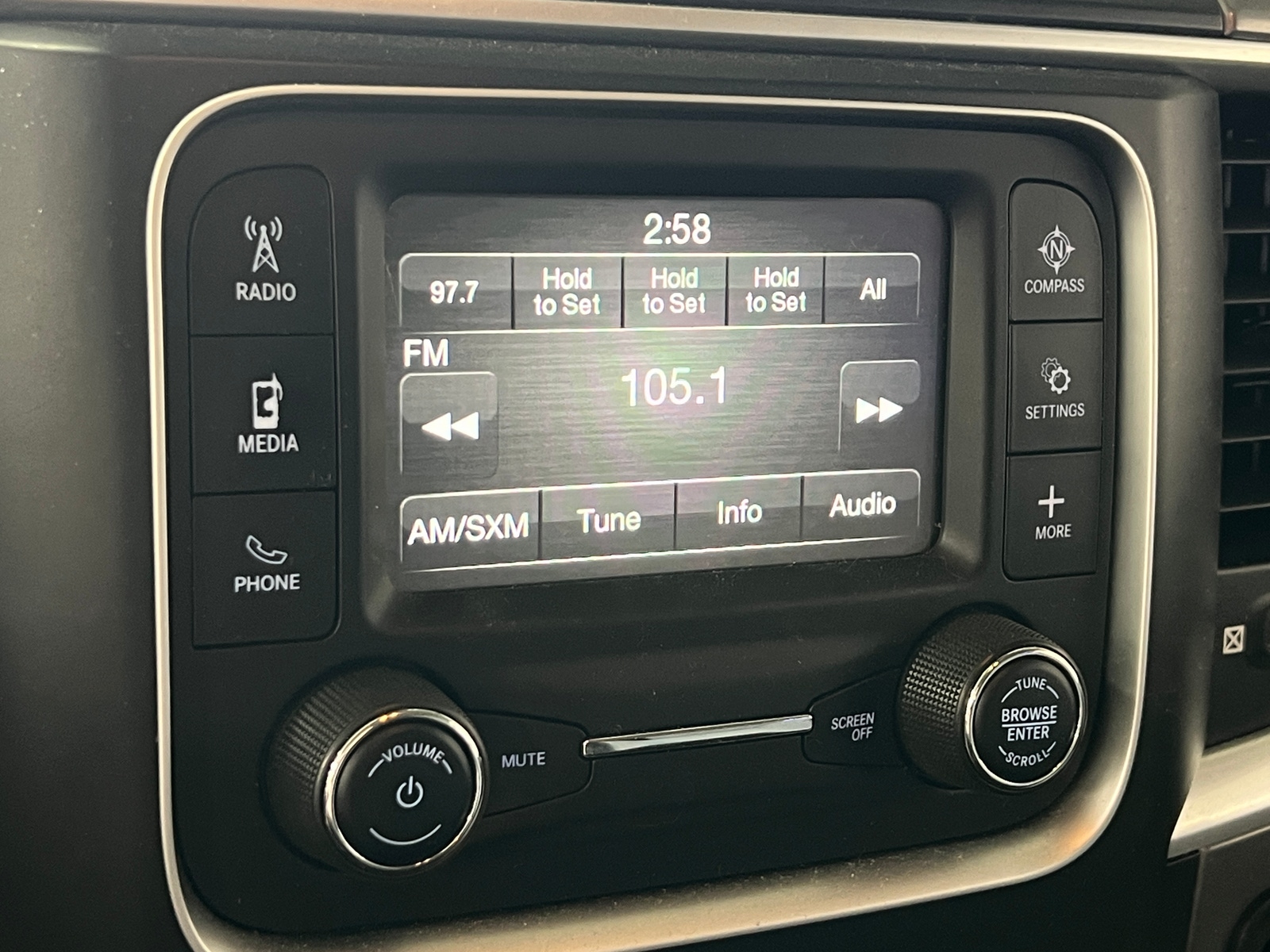 Thumbnail: 2021 RAM 1500 Classic - 4