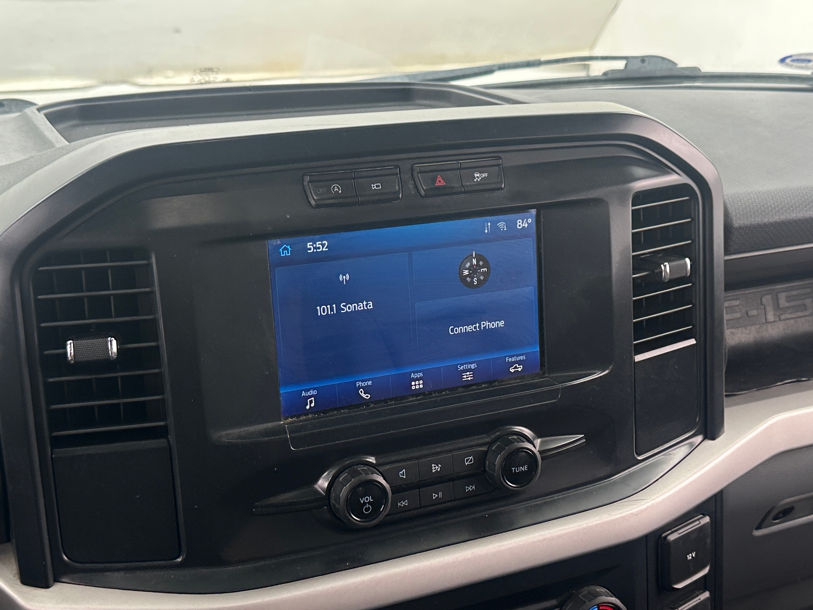 Thumbnail: 2022 Ford Econoline - 4