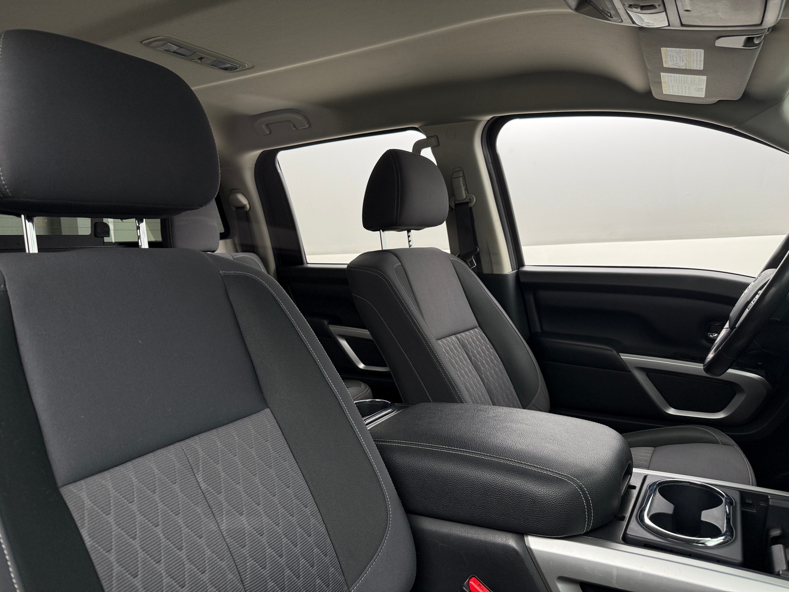 Thumbnail: 2021 Nissan Titan - 2