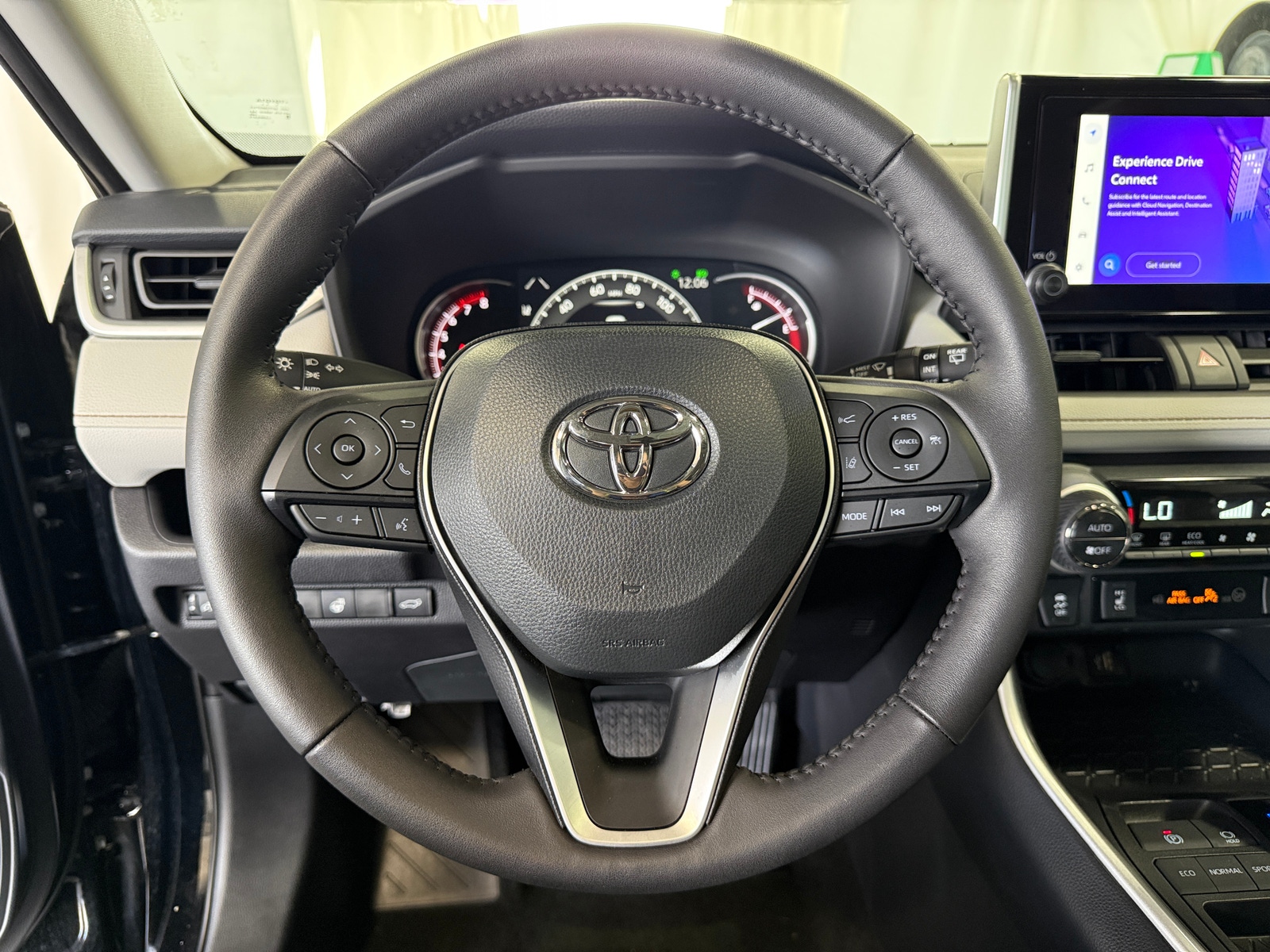 Thumbnail: 2025 Toyota RAV4 - 5