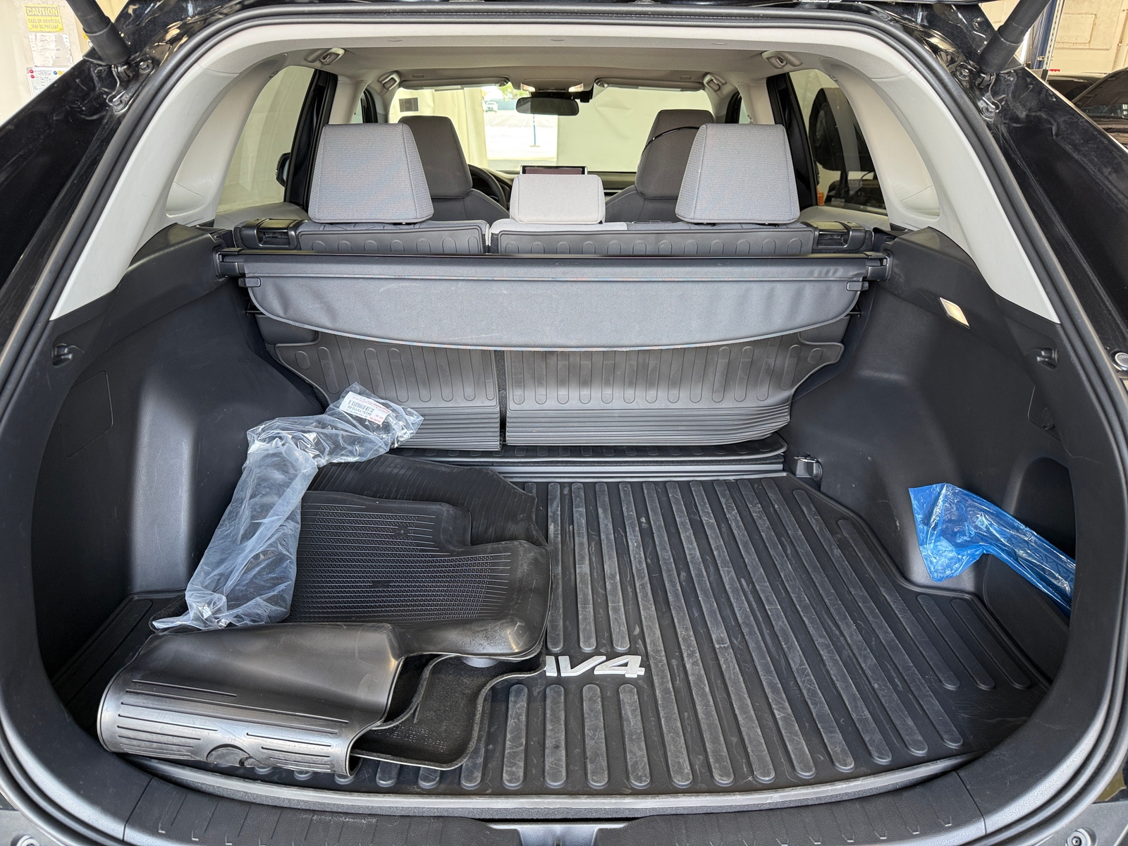 Thumbnail: 2025 Toyota RAV4 - 7