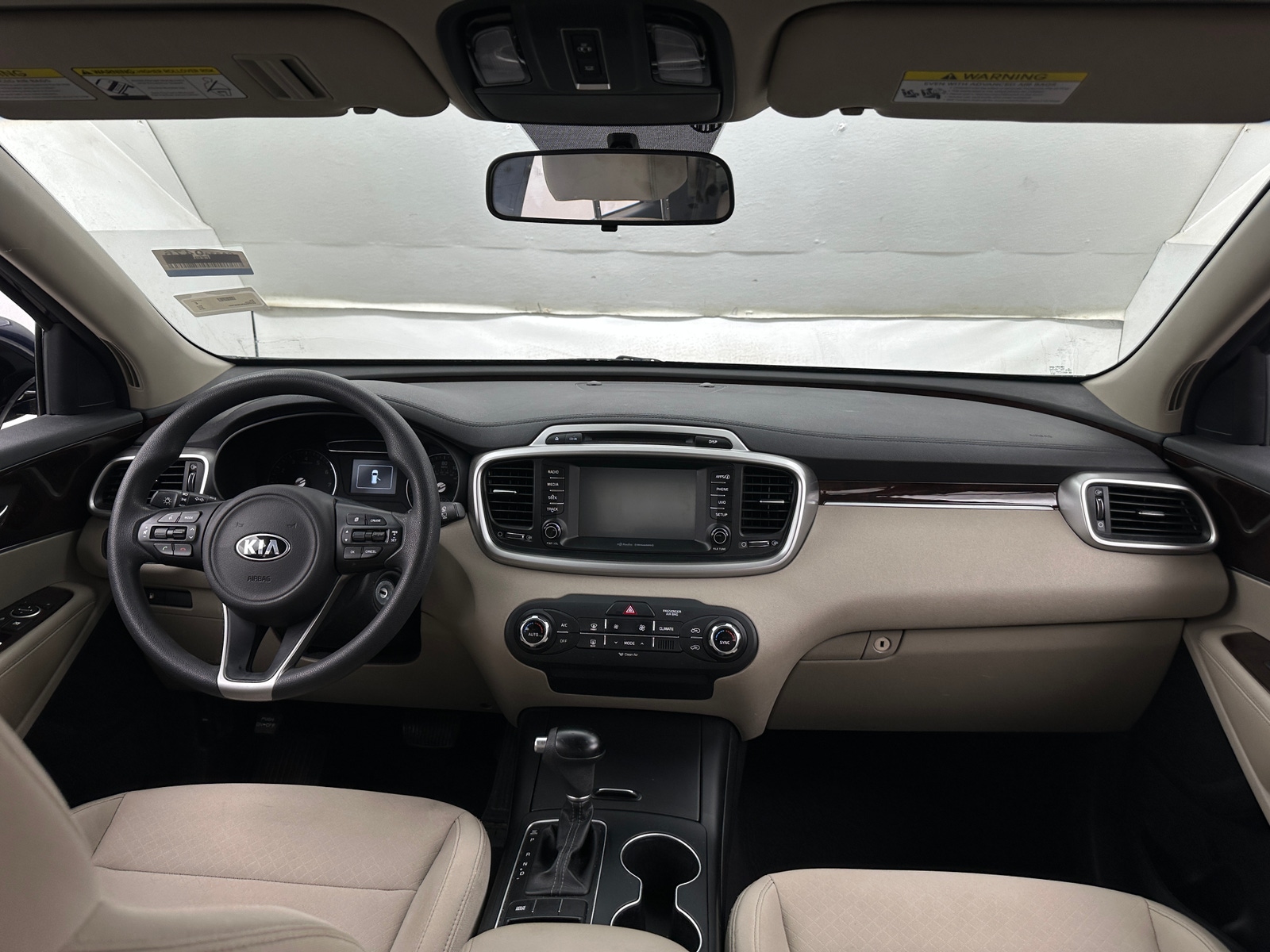 Thumbnail: 2018 Kia Sorento - 3