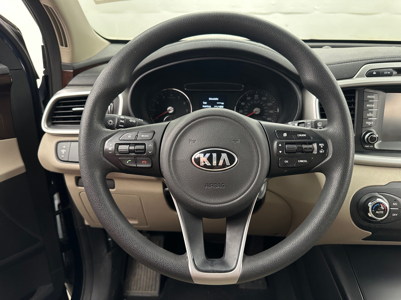 Thumbnail: 2018 Kia Sorento - 5