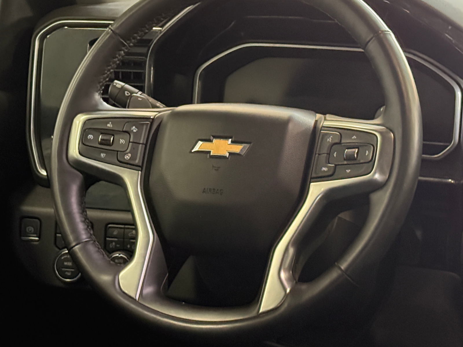 Thumbnail: 2023 Chevrolet Silverado 1500 - 3