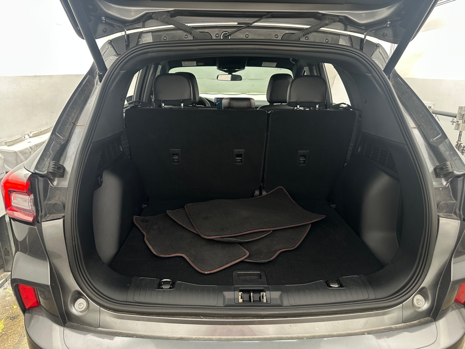 Thumbnail: 2023 Ford Escape - 7