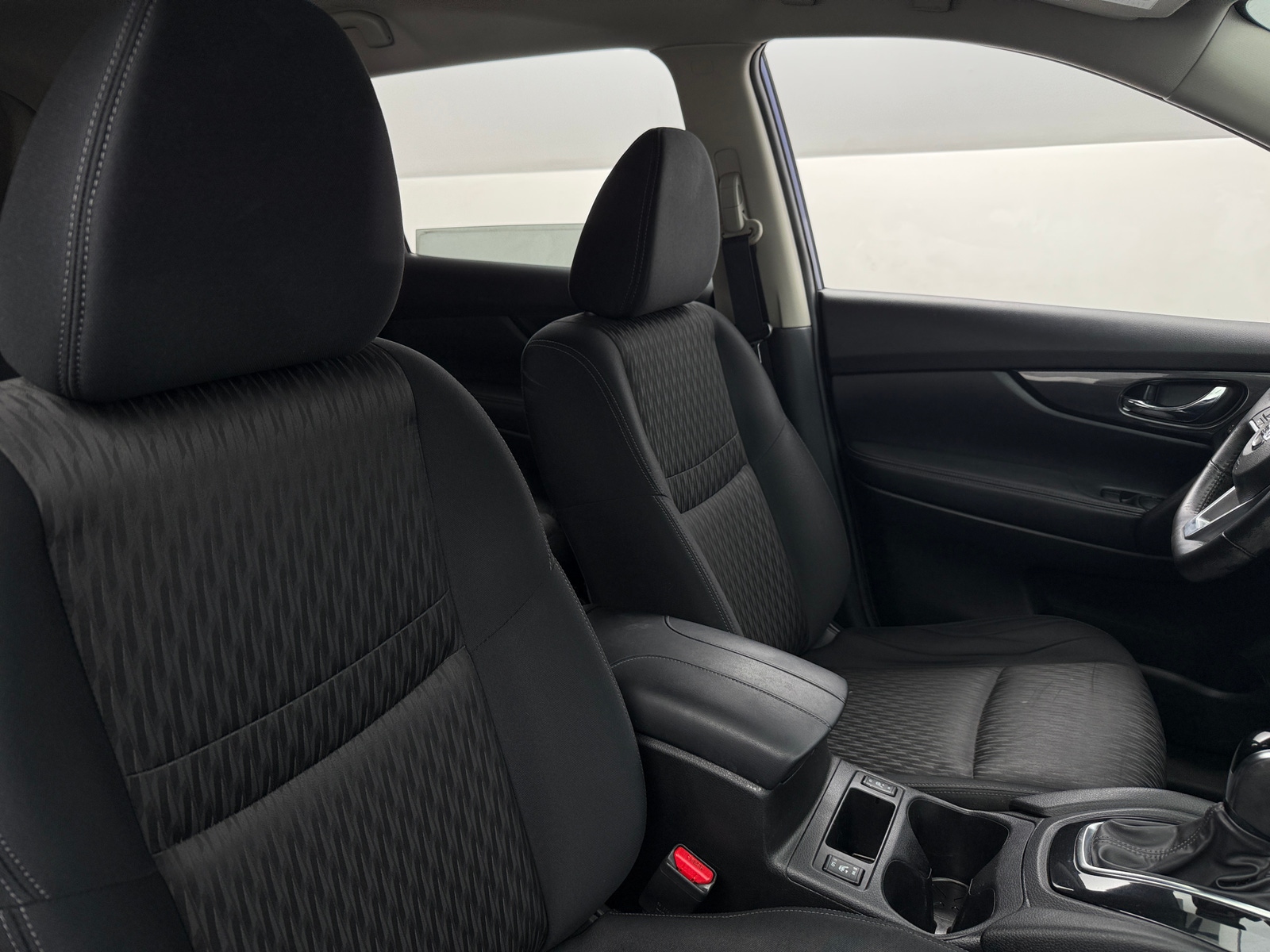 Thumbnail: 2017 Nissan Rogue - 2