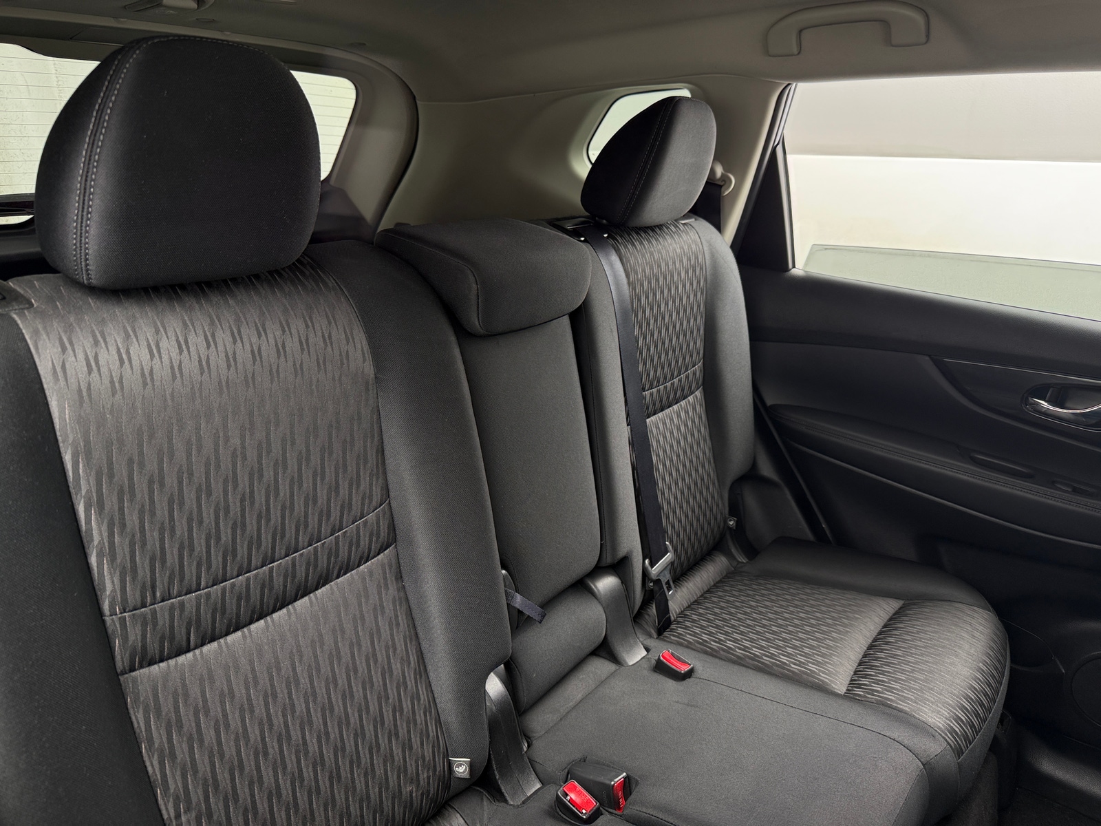 Thumbnail: 2017 Nissan Rogue - 6