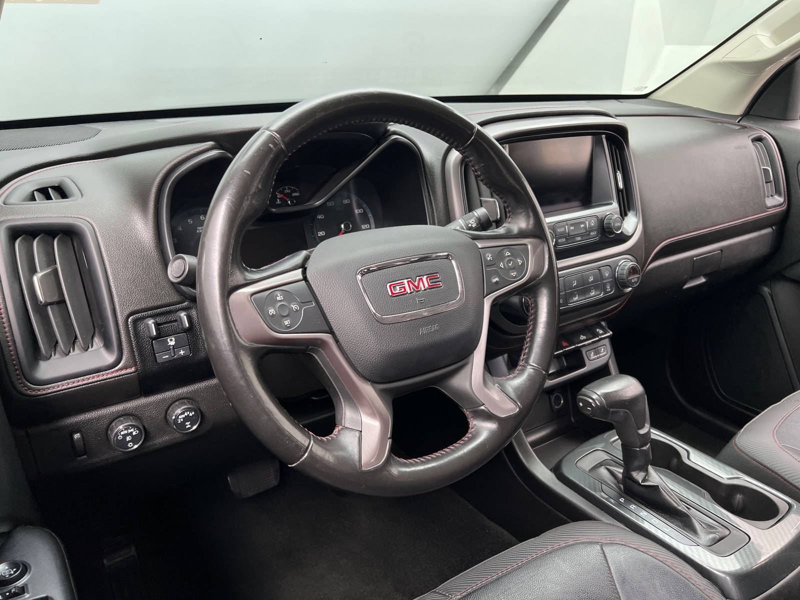 Thumbnail: 2018 GMC Canyon - 4