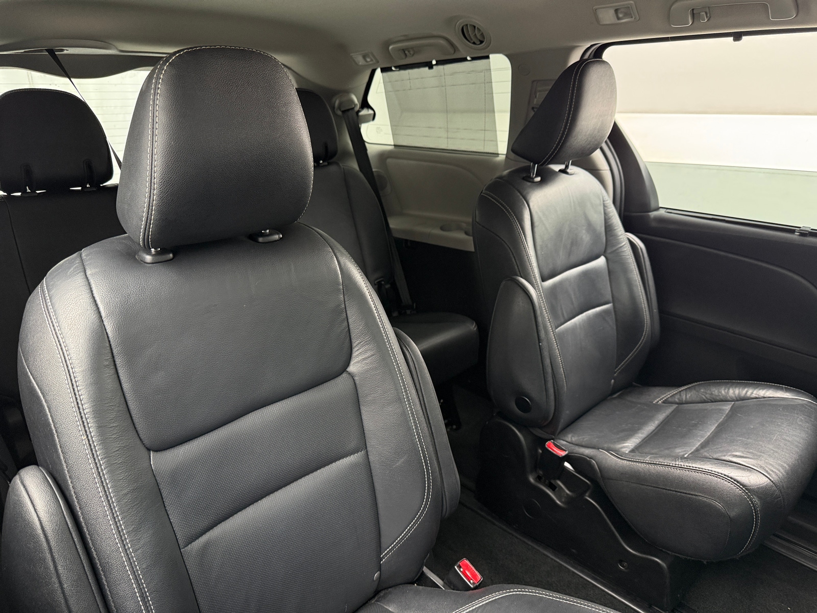 Thumbnail: 2019 Toyota Sienna - 5