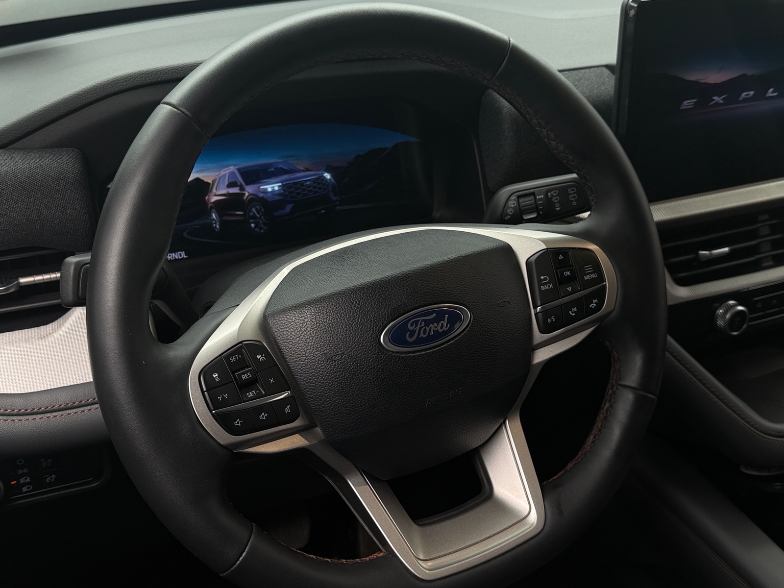 Thumbnail: 2025 Ford Explorer - 5