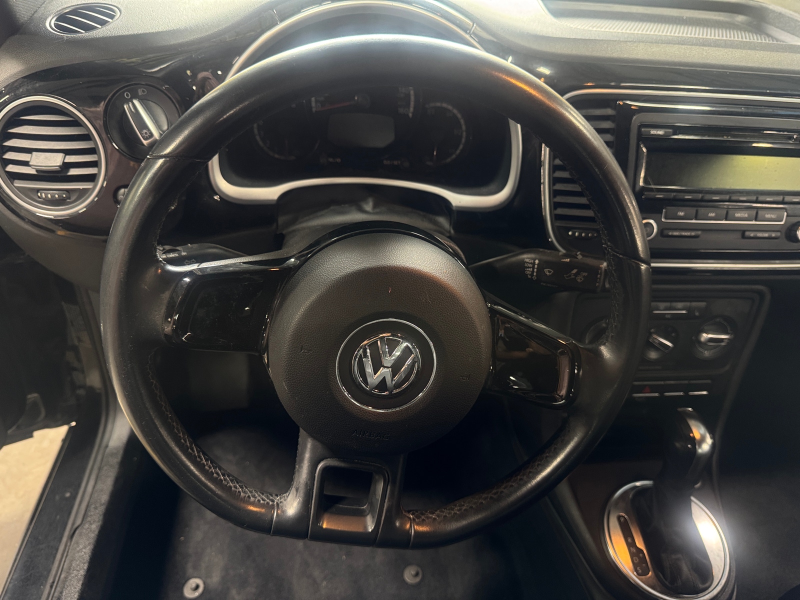 Thumbnail: 2013 Volkswagen Beetle - 4