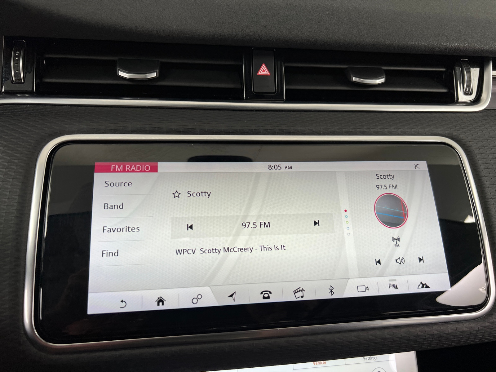 Thumbnail: 2020 Land Rover Range Rover Evoque - 3