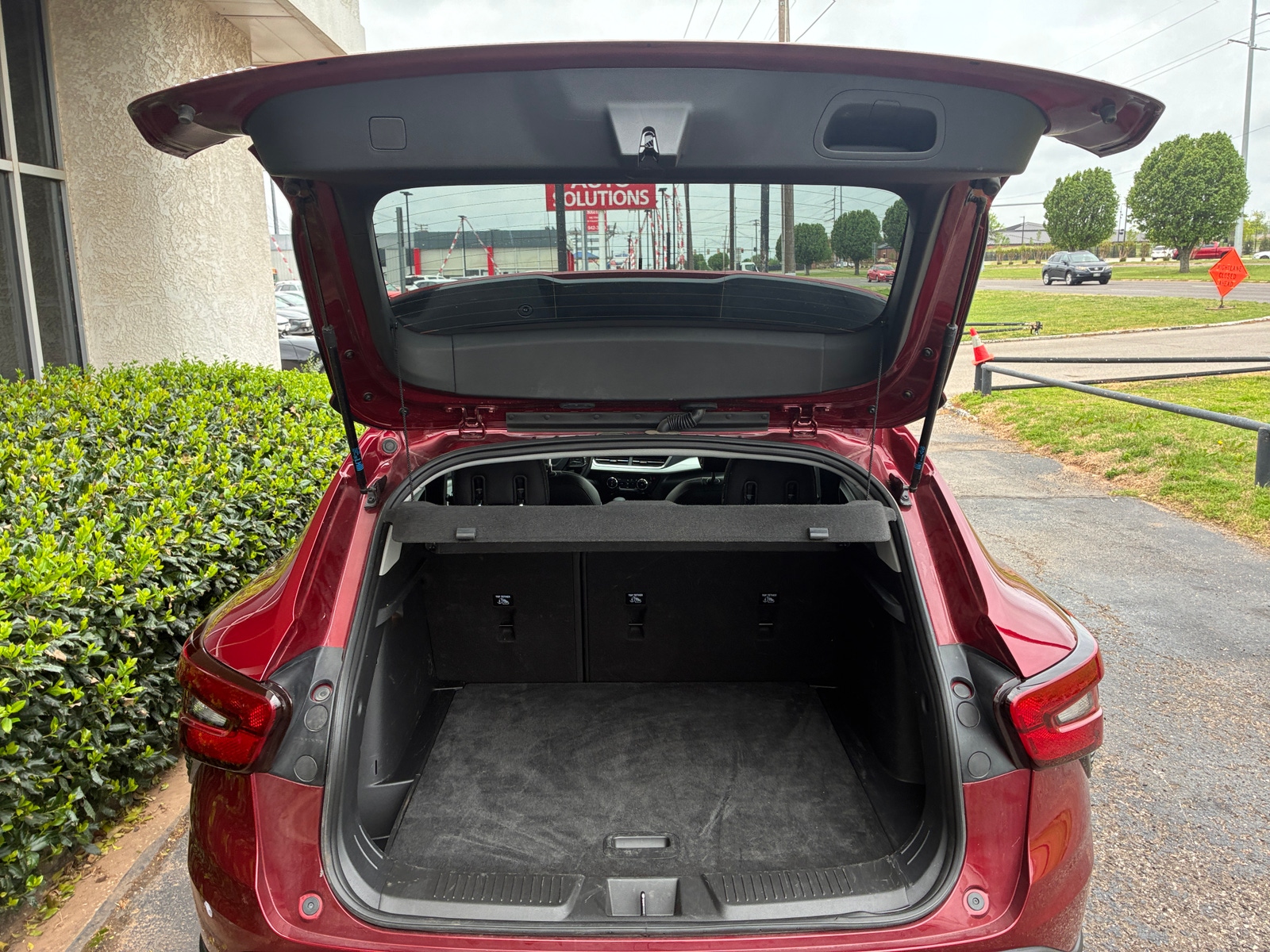 Thumbnail: 2025 Chevrolet Trax - 6