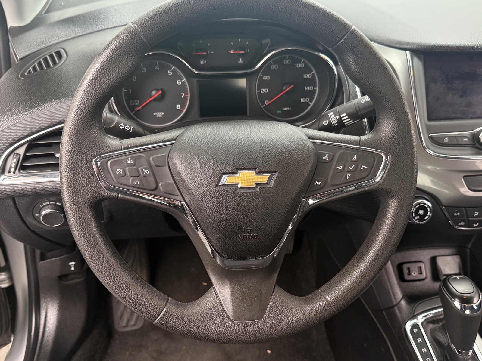 Thumbnail: 2019 Chevrolet Cruze - 5