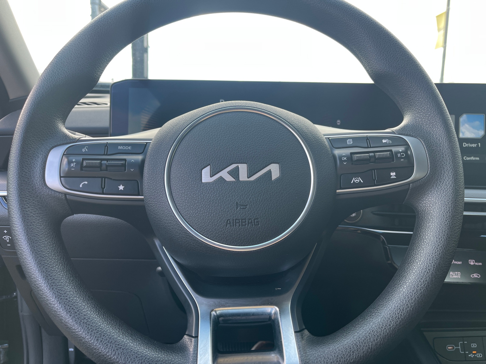 Thumbnail: 2025 Kia K5 - 5