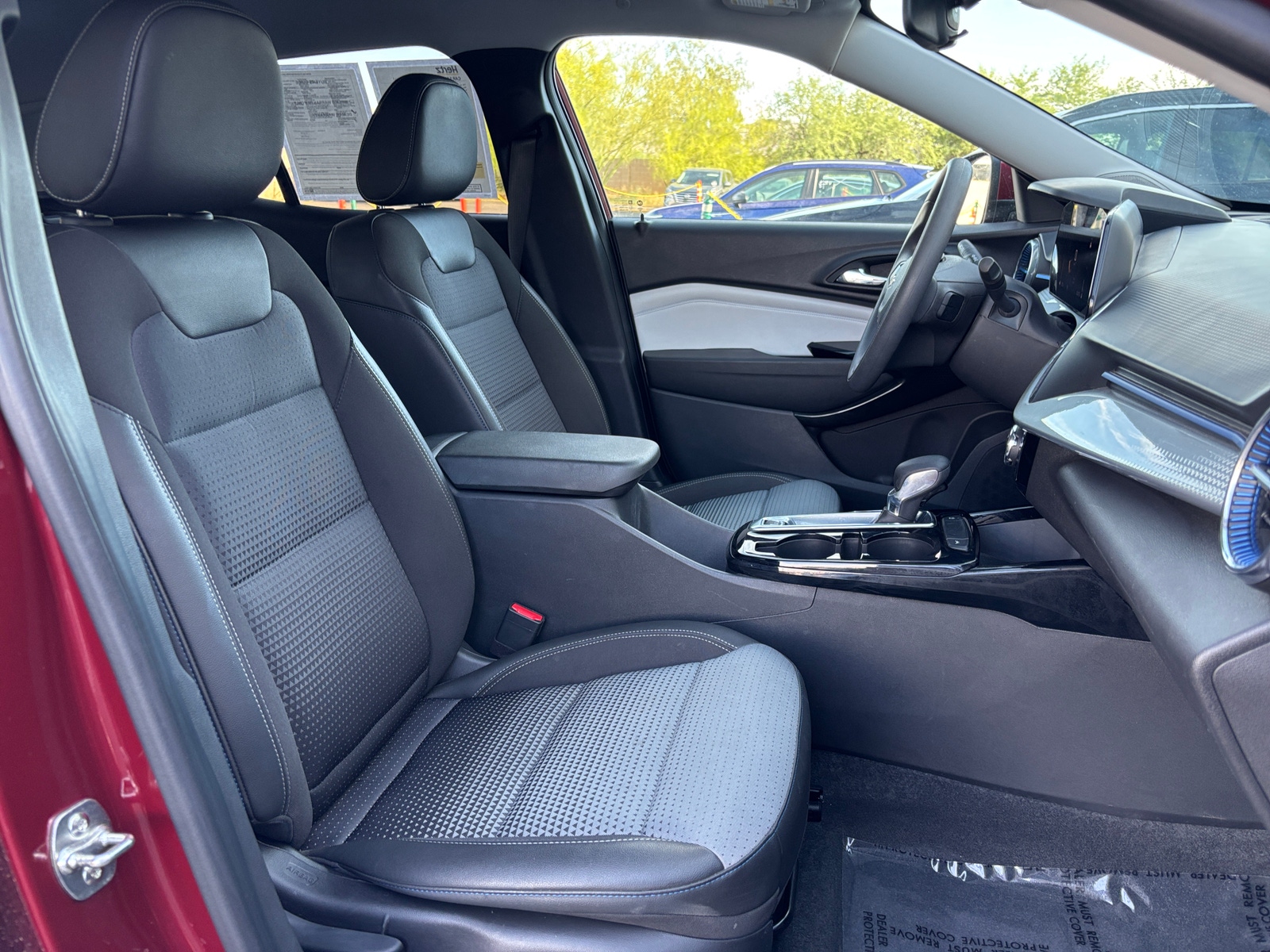 Thumbnail: 2025 Chevrolet Trax - 2