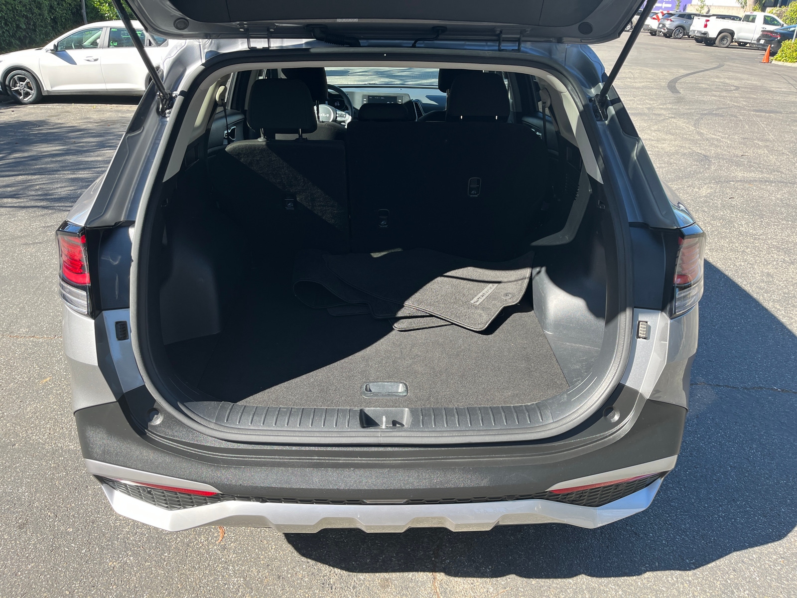 Thumbnail: 2025 Kia Sportage - 6