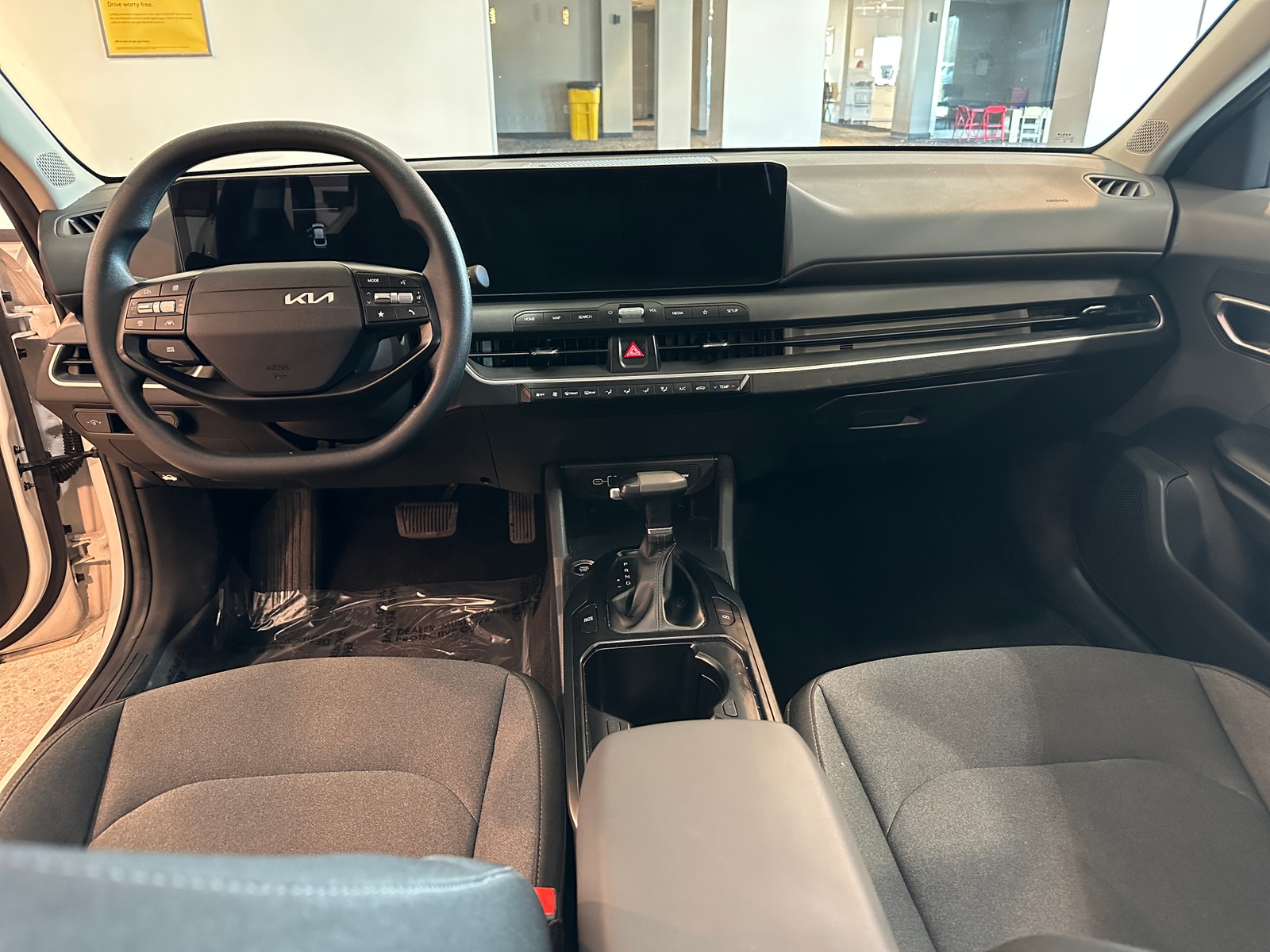 Thumbnail: 2025 Kia K4 - 3