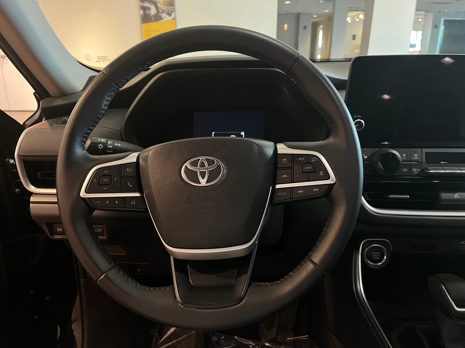 Thumbnail: 2025 Toyota Grand Highlander - 4