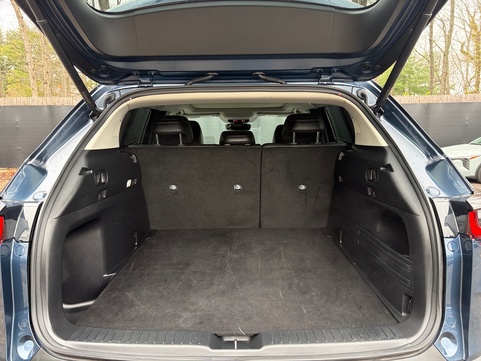 Thumbnail: 2025 Mazda CX-50 - 6