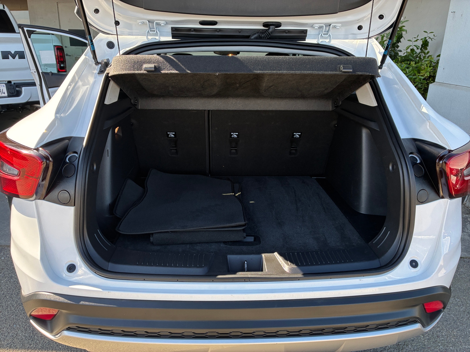Thumbnail: 2025 Chevrolet Trax - 6