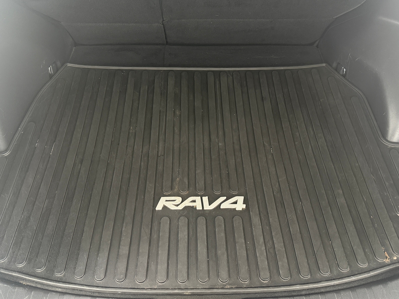 Thumbnail: 2021 Toyota RAV4 - 7