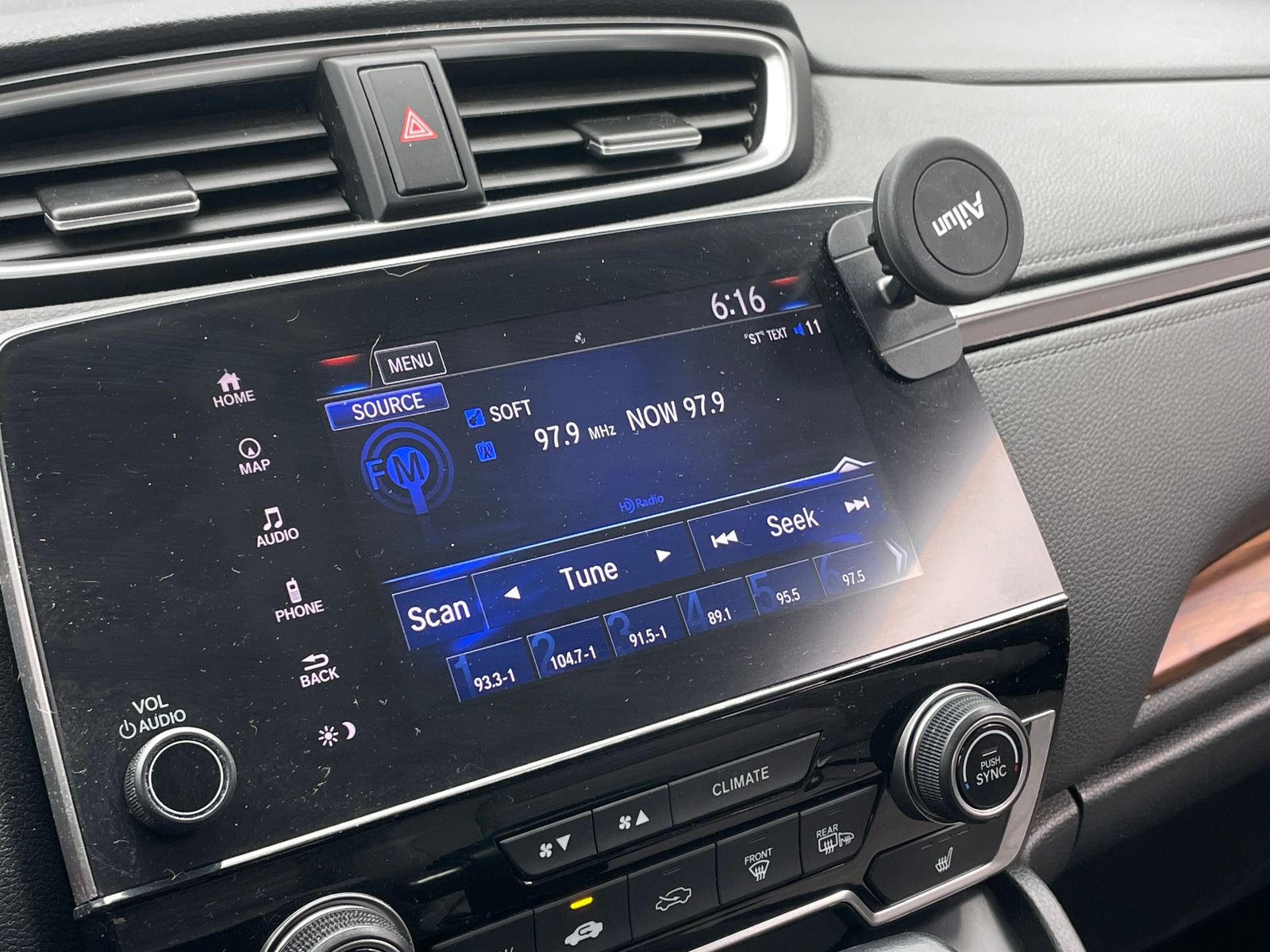 Thumbnail: 2018 Honda CR-V - 3